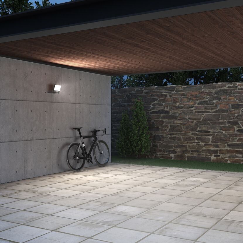 LED-Strahler 'XLED ONE' anthrazit 2050 lm