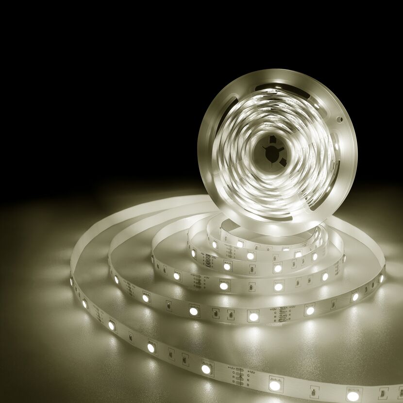 LED-Streifen aufgerollt und teilweise abgewickelt