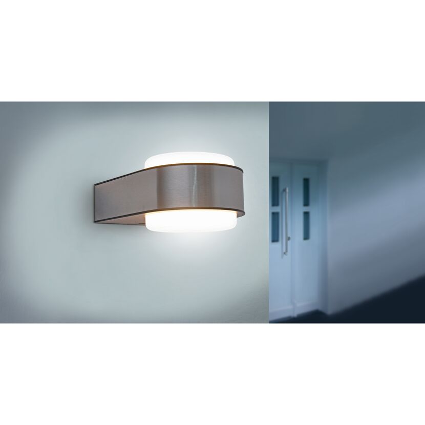 Außenwandleuchte Linz, Up-Down-Licht an Hauswand