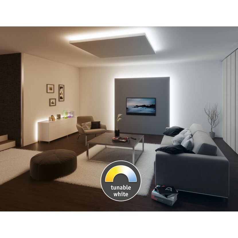 Wohnzimmer mit warmweißer LED-Beleuchtung