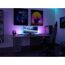 Gaming-Setup mit bunten LED-Leuchten