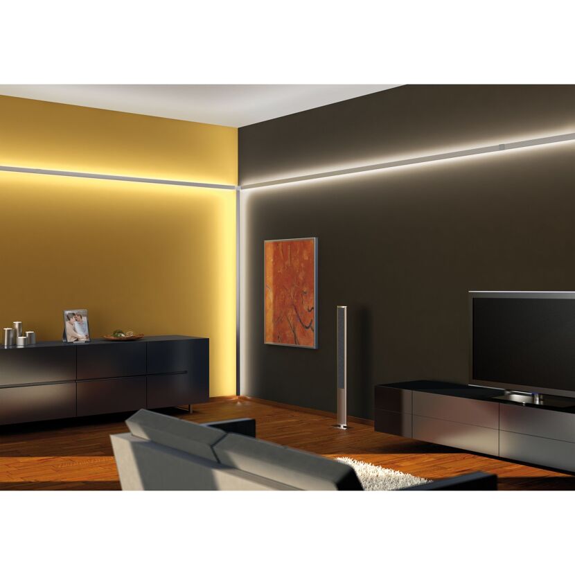 LED-Lichtband an Zimmerdecke