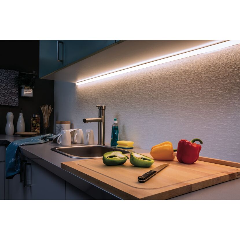 LED-Lichtleiste unter Küchenschrank