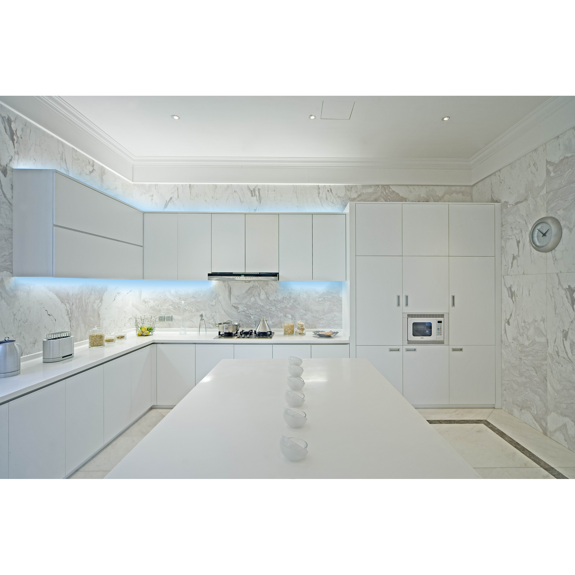 LED-Profilschienen weiß mit 2 Schienen a´40 cm, Farbwechsel dimmbar