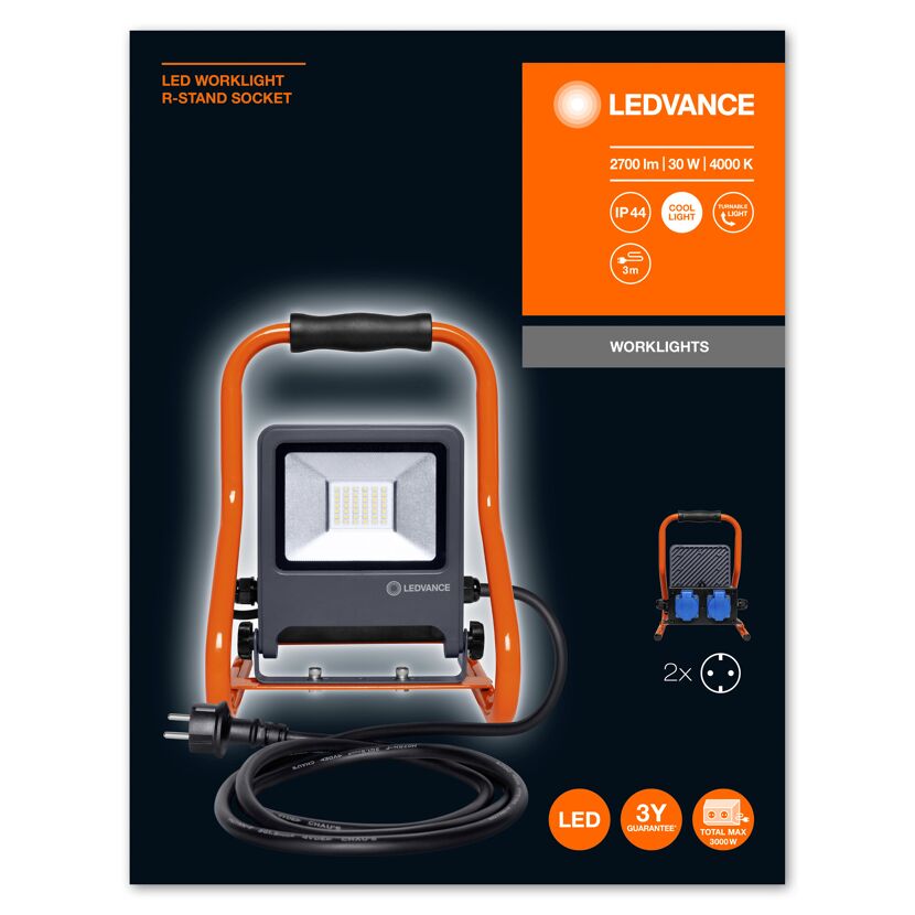 LED-Baustrahler mit orangefarbenem Griff und Kabel.