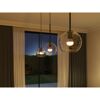 Drei dimmbare Philips Hue LED-Tropfenleuchtmittel in Hängelampen.