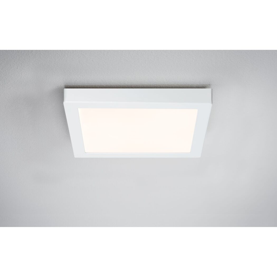 Leuchtendes LED-Panel 'Lunar' an heller Decke.