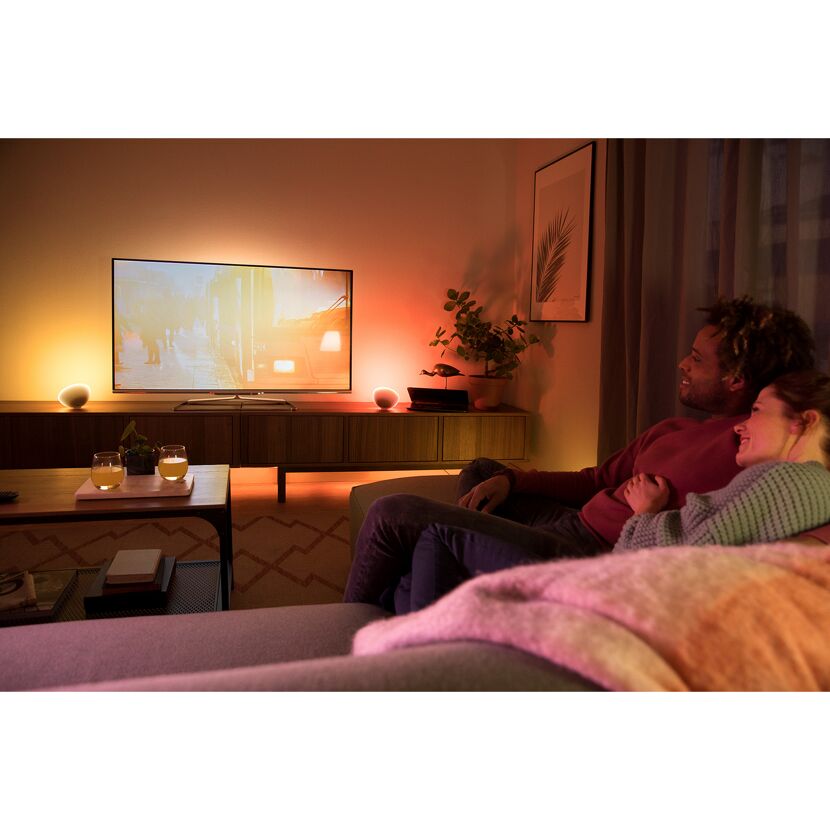 LED-Tischleuchte 'Hue White & Color Ambiance Go' weiß 520 lm