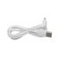 Weißes USB-Kabel auf weißem Hintergrund