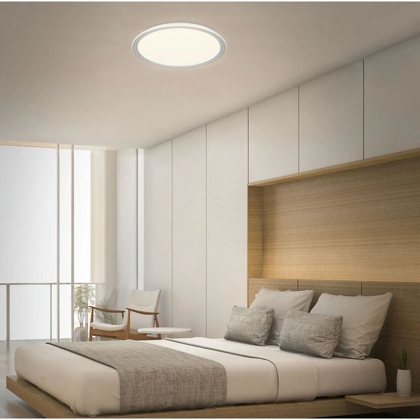 Moderne Deckenleuchte in Schlafzimmer
