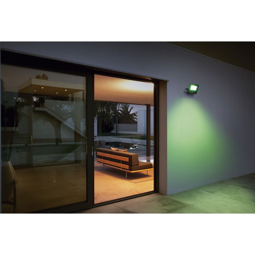 LED-Außenfluter 'Smart+' 12,5 x 15,2 cm dunkelgrau 1260 lm 20 W WLAN