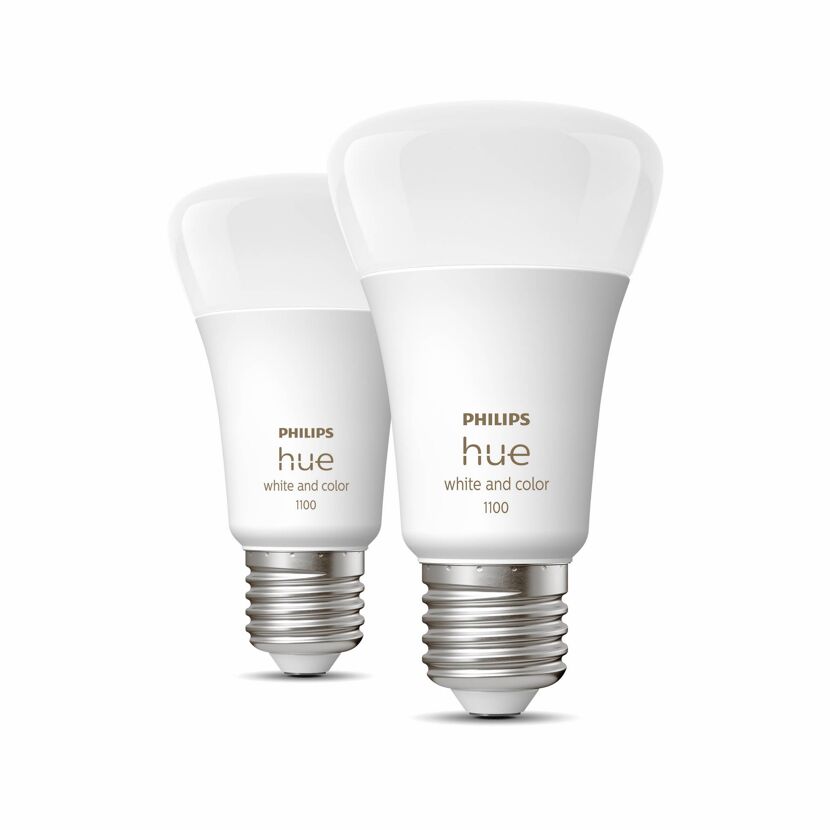 Zwei Philips Hue White and Color Lampen