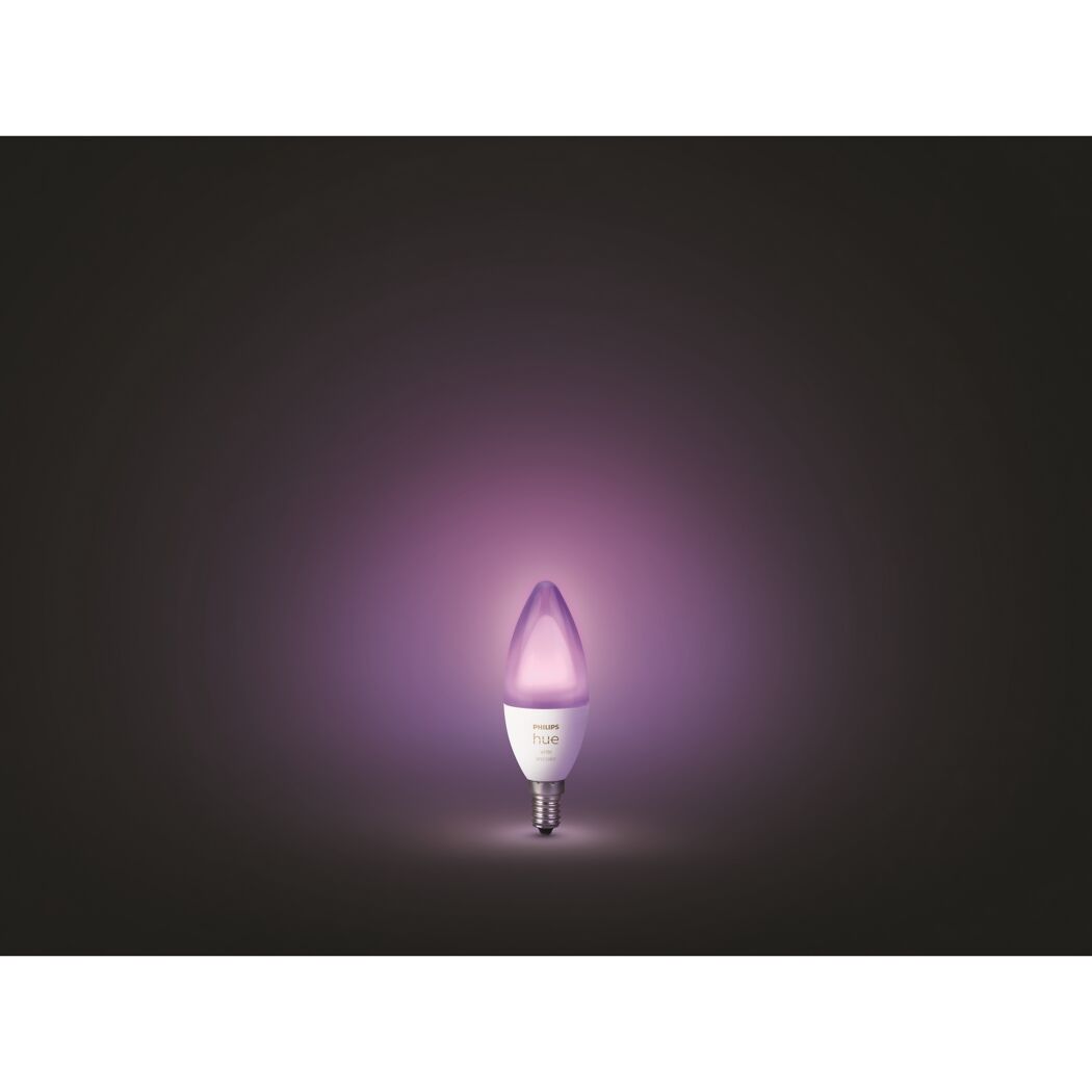 Philips Hue LED-Kerzenlampe leuchtet violett