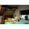 Gemütliches Schlafzimmer mit Philips Hue Leuchten.
