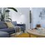 Wohnzimmer mit WIZ Spot Leuchte und Dekoelementen