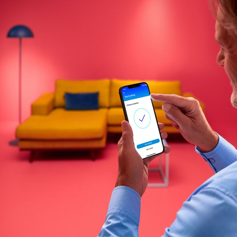 LED-Tischleuchte 'WiZ' matt 5,5 W 400 lm