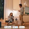 Wohnzimmer mit Smart LED Beleuchtung und Sprachsteuerung.
