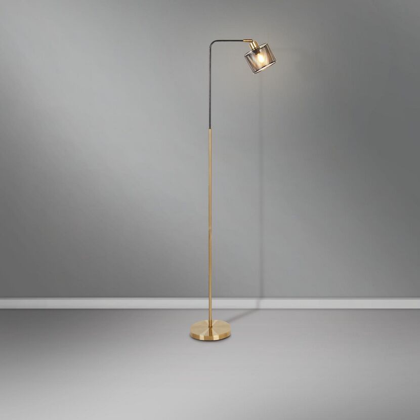 Goldene Stehleuchte mit schwarzem Lampenschirm