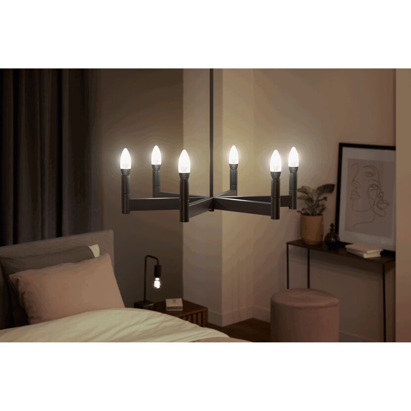 Kronleuchter mit sechs Kerzenlampen