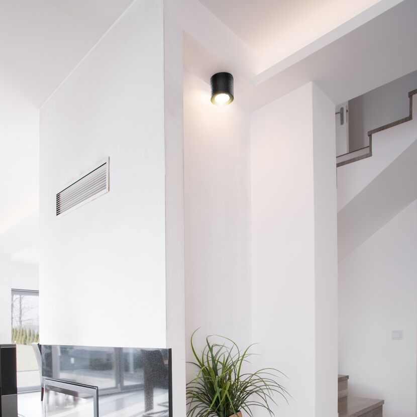 LED-Aufbauleuchte 'Tube' schwarz 4,7 W