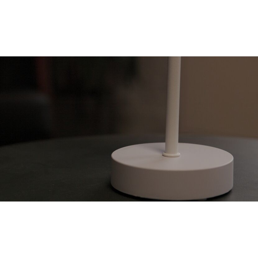 Akku-LED-Tischleuchte 'Marlo' weiß mit USB-Ladekabel Ø 11 x 38 cm
