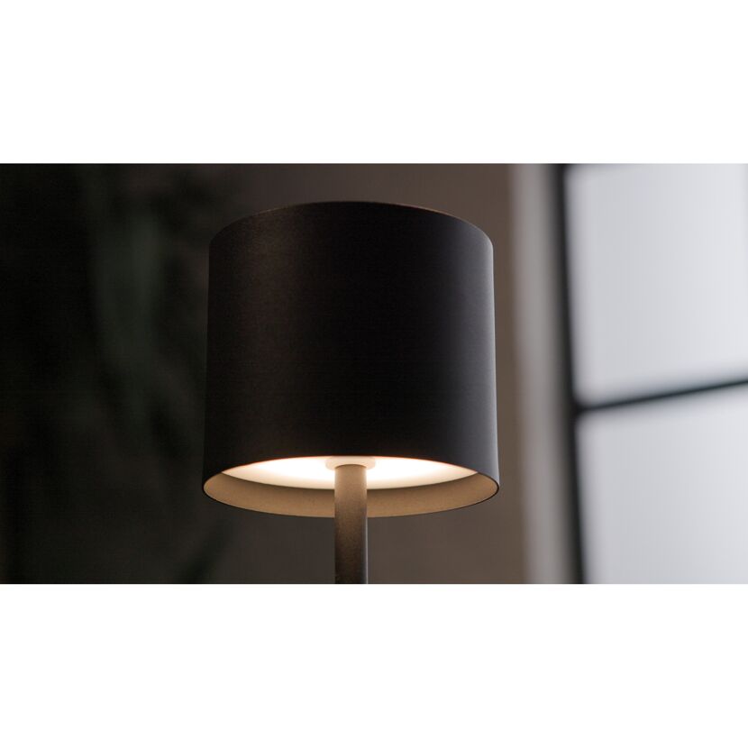Akku-LED-Tischleuchte 'Finn' schwarz mit Ladestation Ø 12,5 x 39,5 cm