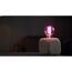 Leuchtende LED-Lampe auf Betonsockel