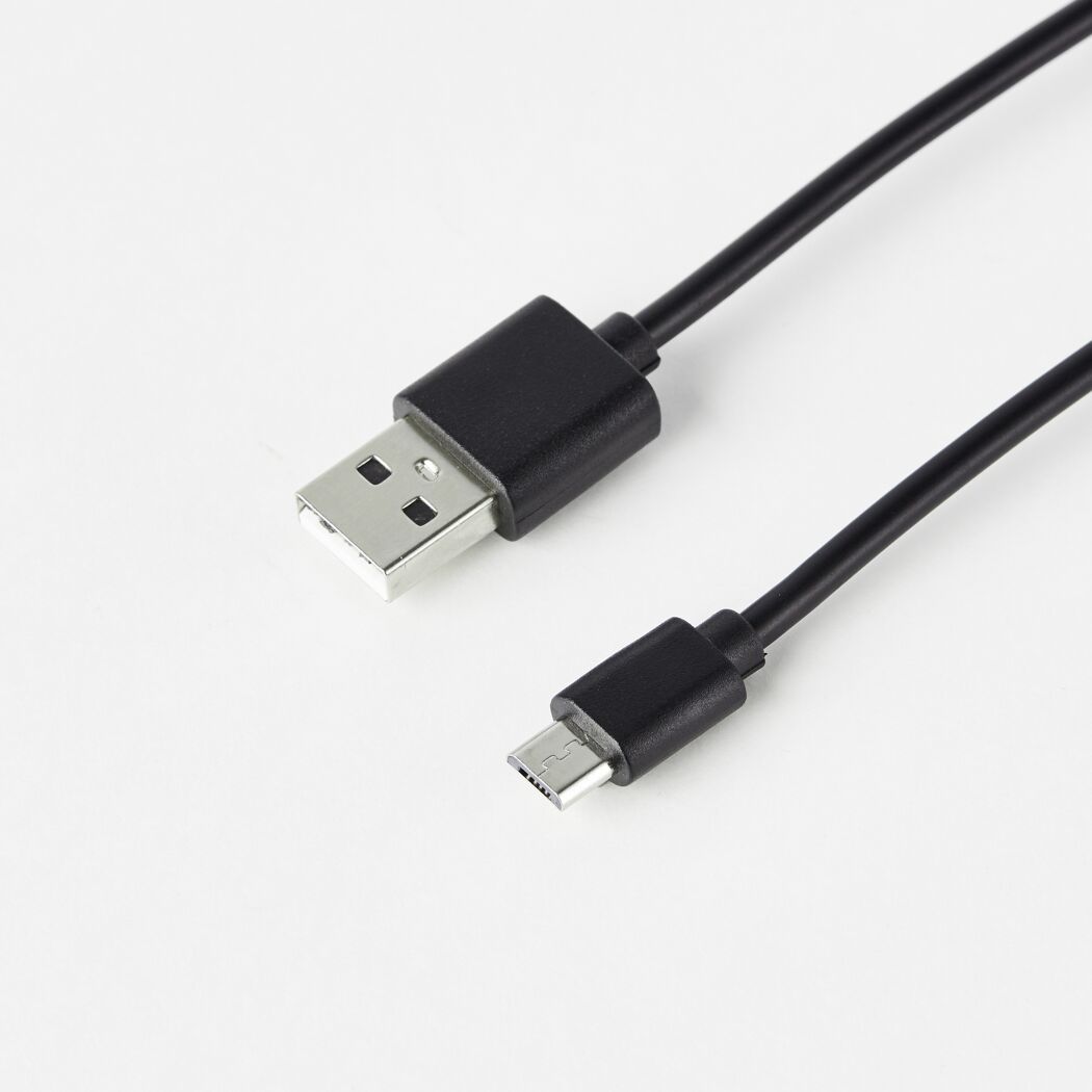Schwarzes USB-Kabel