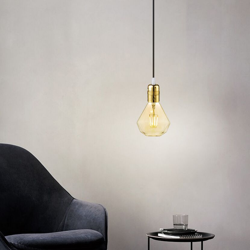 Goldene Hängelampe mit diamantförmiger Glühbirne.