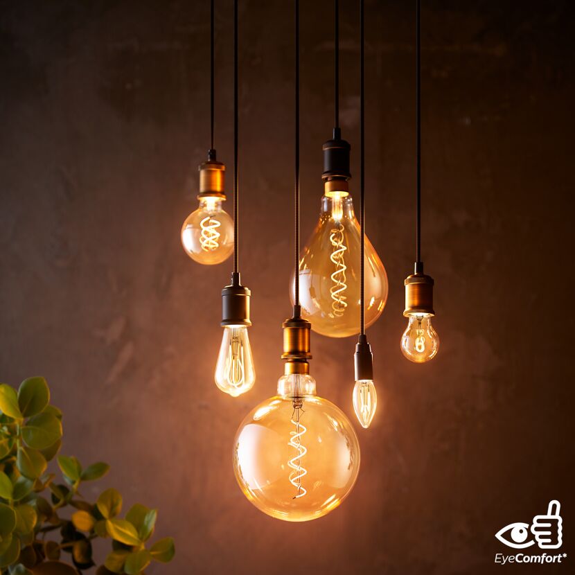 Sechs verschiedene LED Lampen mit warmweißen Licht