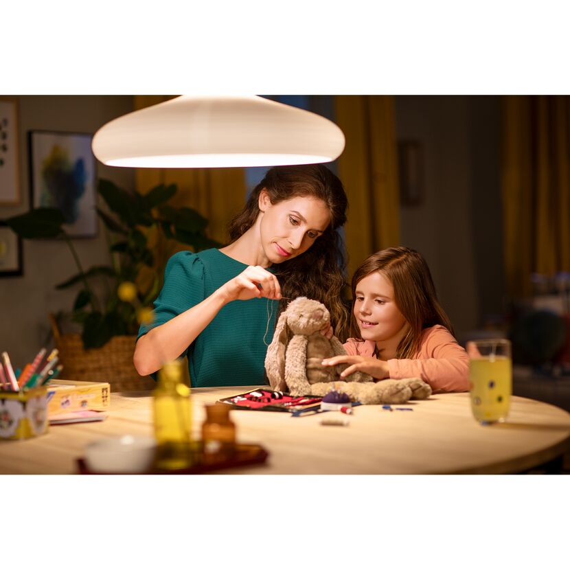 LED-Leuchtmittel Reflektor klar E27 9 W 750 lm warmweiß