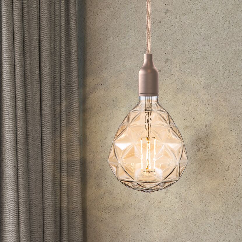LED-Lampe in Tropfenform
