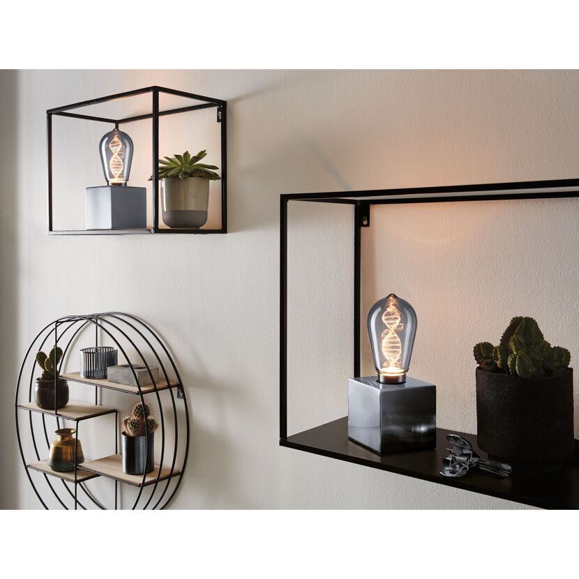 LED-Lampe "Inner Glow" auf Regal