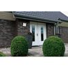 Hausfassade mit beleuchteter Hausnummer 7