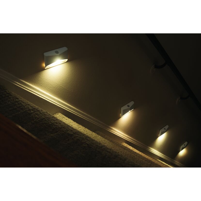 Beleuchtete Treppenstufen mit Mr. Beams Nachtlicht