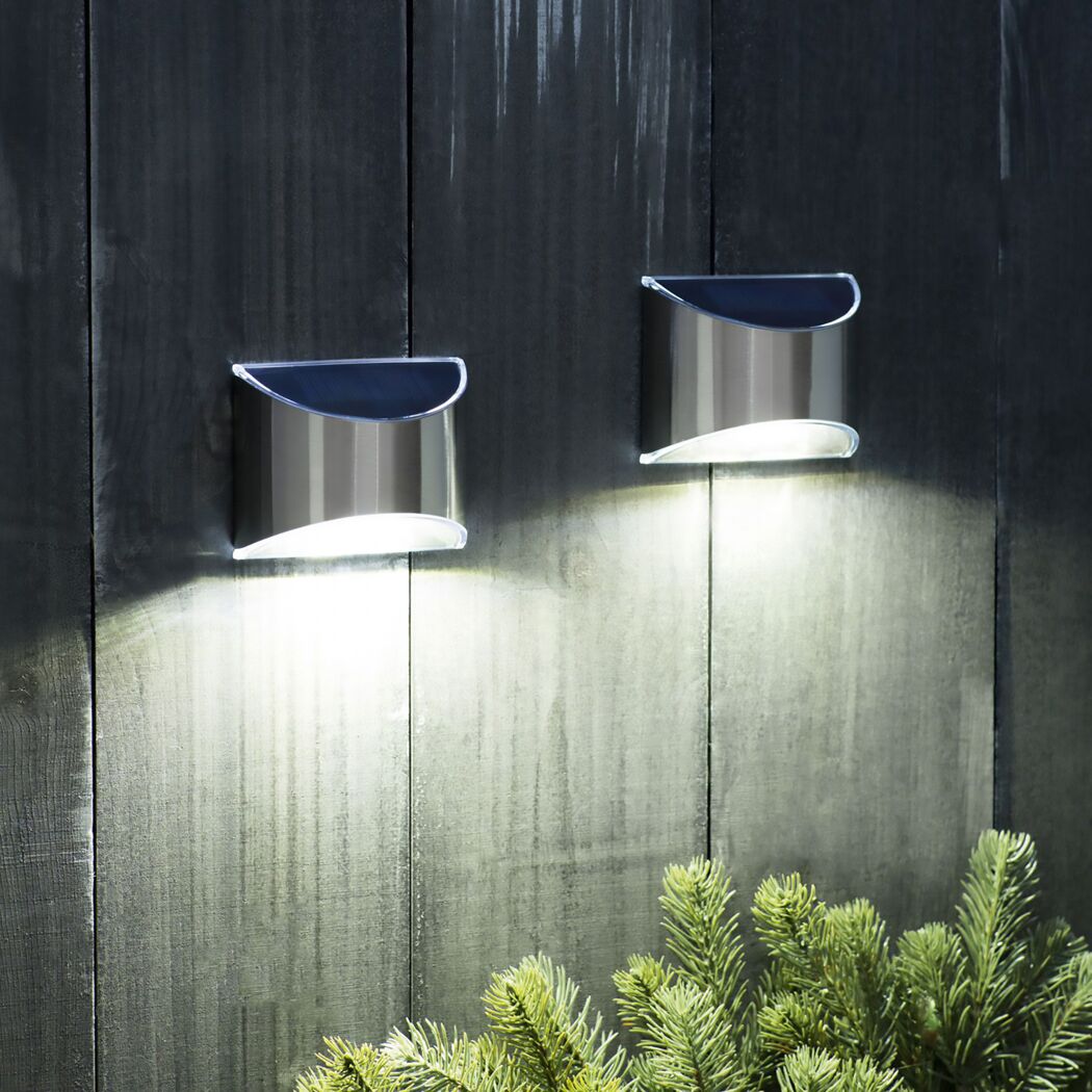 Solar-Außenwandleuchteset tageslichtweiß IP 44 10 x 8 cm 2 Stück