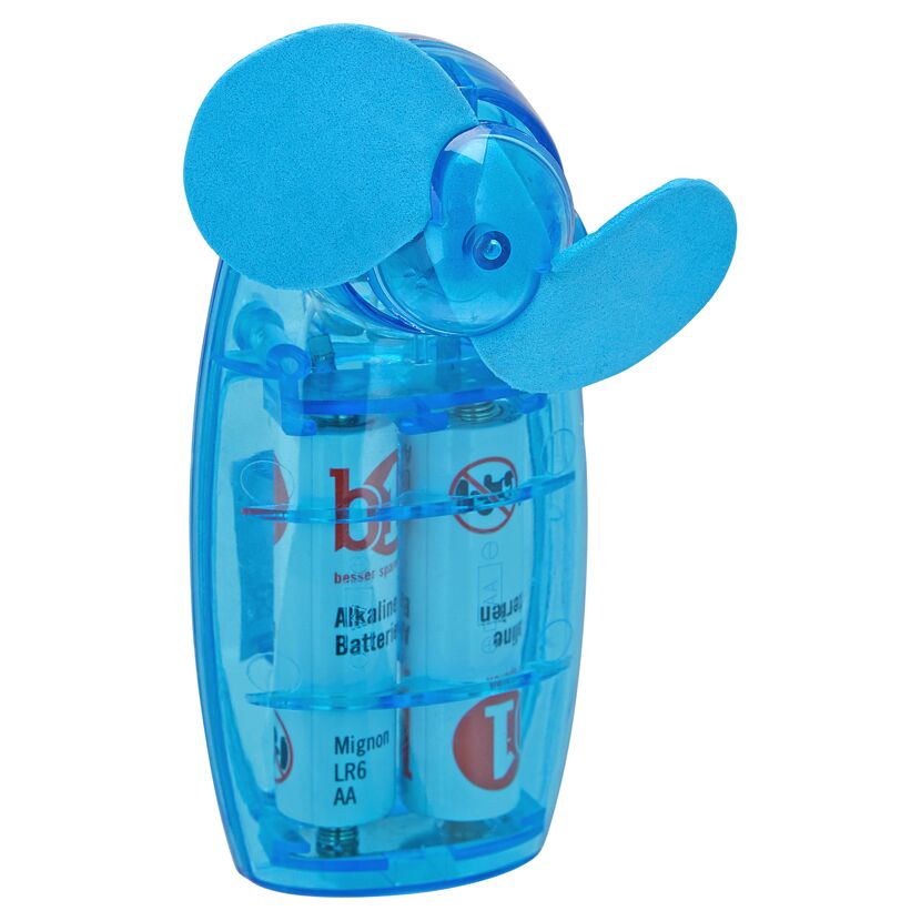 Blauer Mini-Handventilator mit Batterien