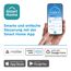 Person steuert Klimagerät mit Smart Home App