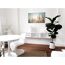 Heller Essbereich mit Bild an der Wand
