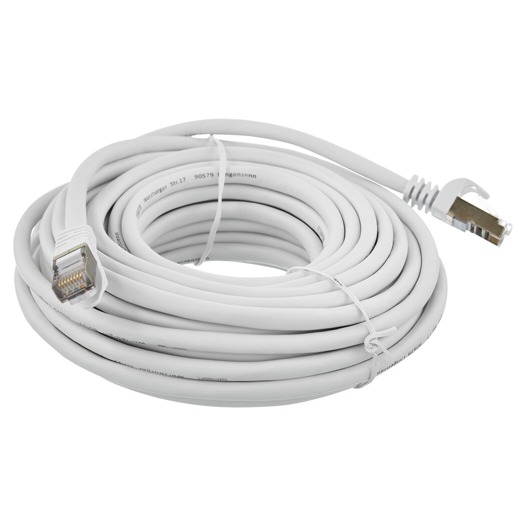 Aufgerolltes weißes Netzwerkkabel CAT6