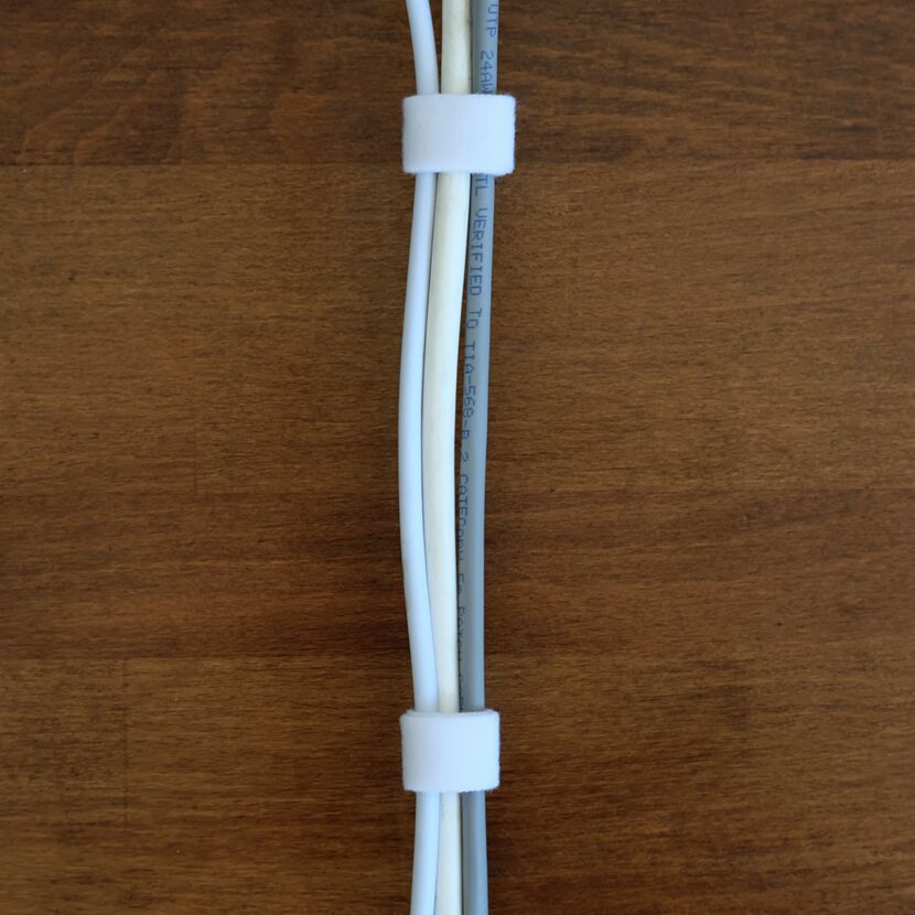 Doppelseitige Klettbandrolle 'LTC Roll Strap' weiß 16 mm x 3 m