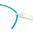 Blaues Kabel mit weißem Etikett