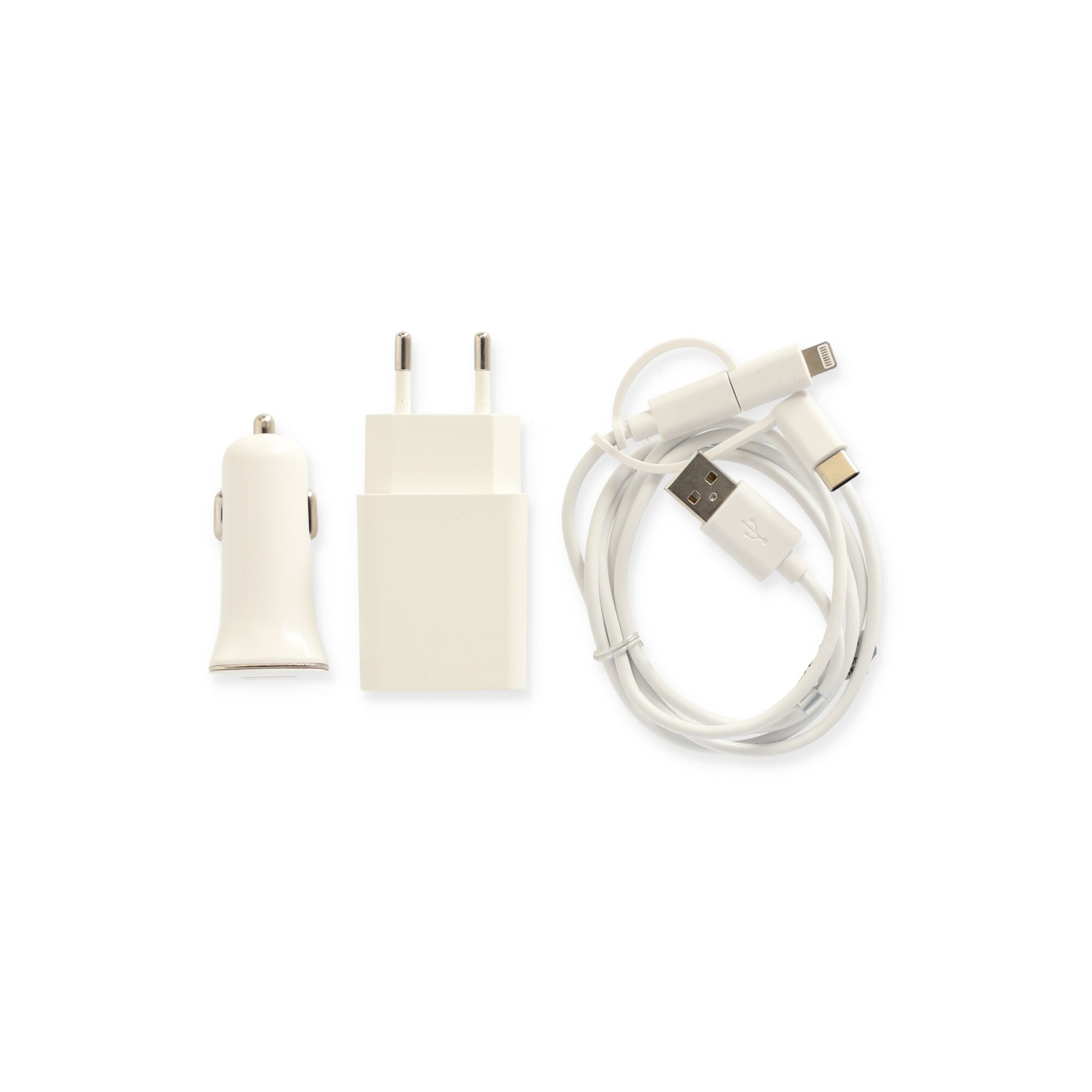 Weißes USB-Reiseset mit Kabel und Adaptern