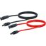 Schwarzes und rotes Solarkabel mit Steckern