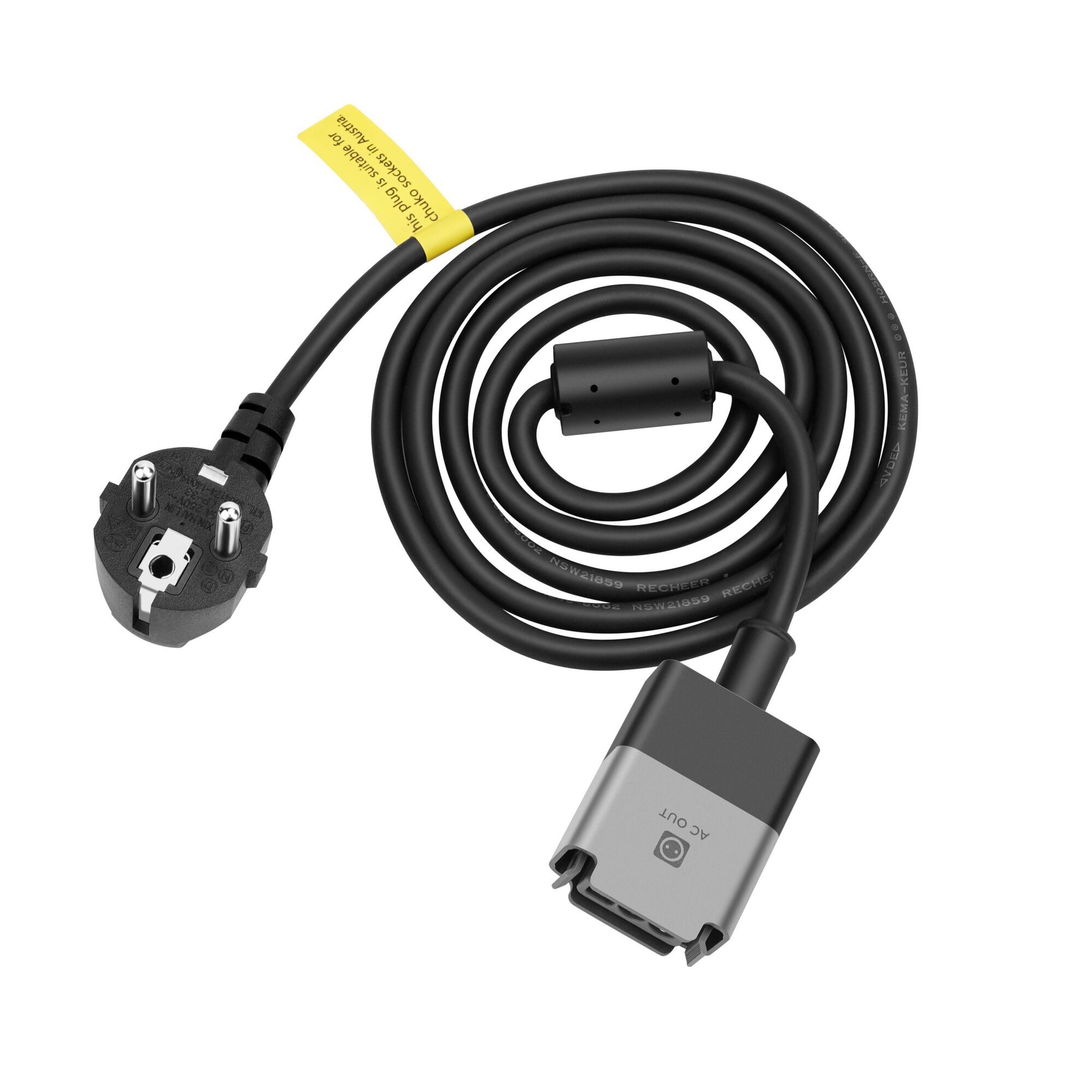 Schwarzes Netzkabel aufgerollt