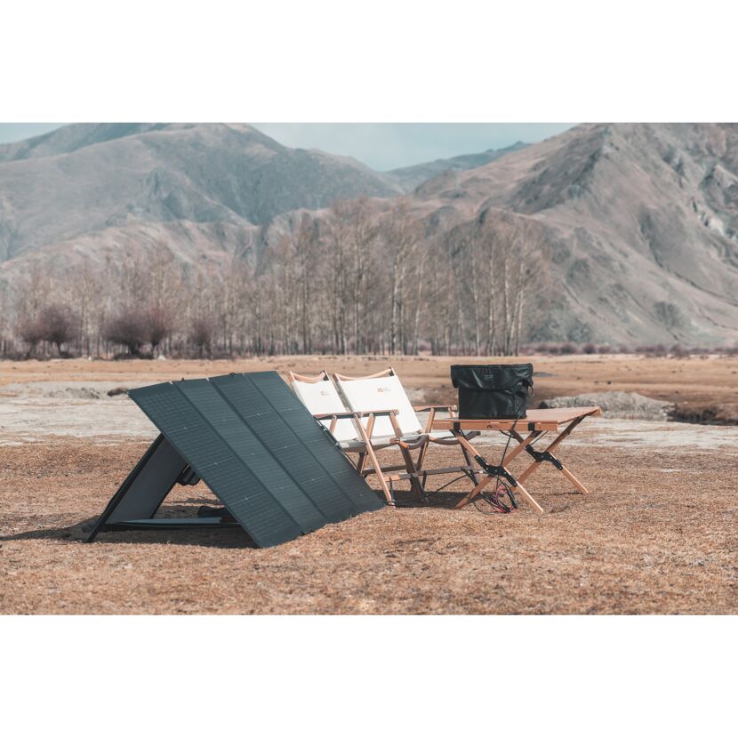EcoFlow Powerstation Delta 2 mit Solarpanel 220W, Stühle und Tisch