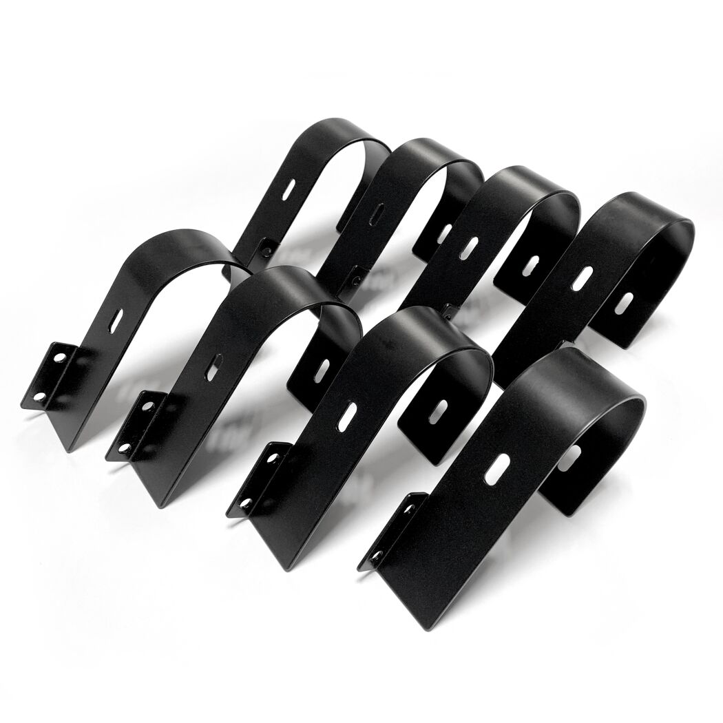 Acht schwarze Metallhalterungen