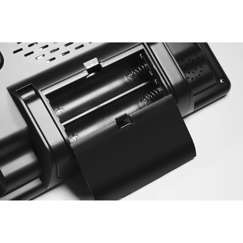 Batteriefach einer schwarzen Überwachungskamera