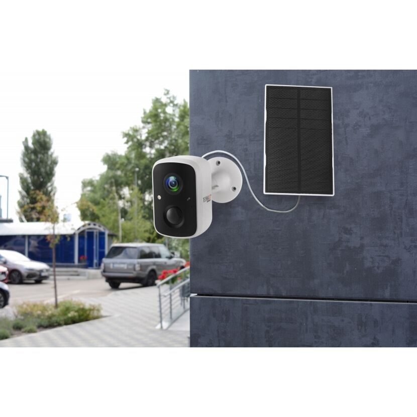 Überwachungskamera mit Solarpanel