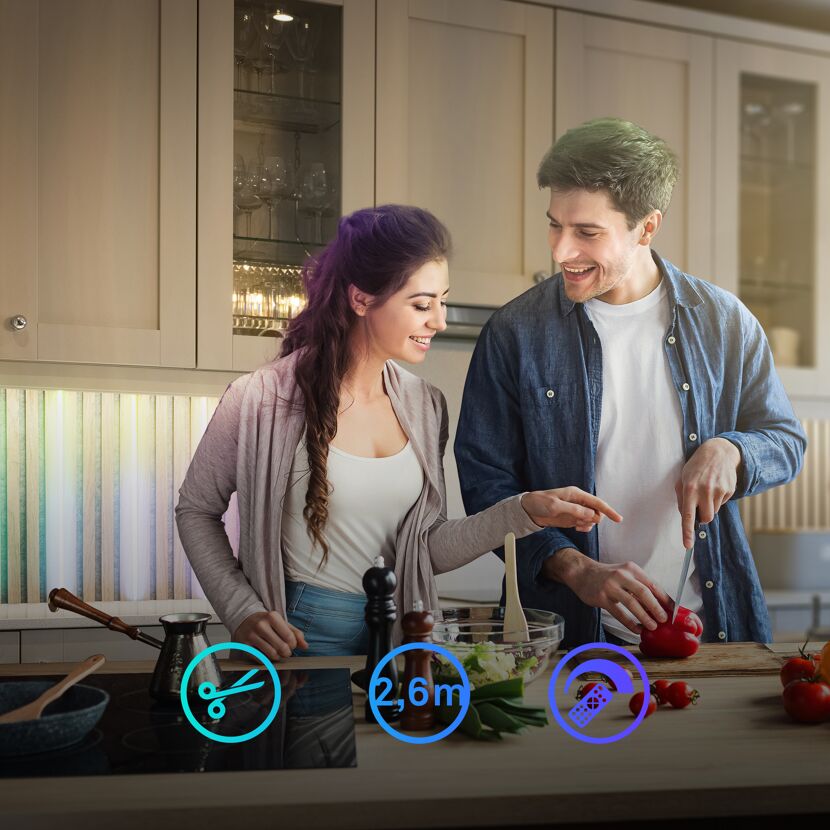Zwei Personen beim Kochen